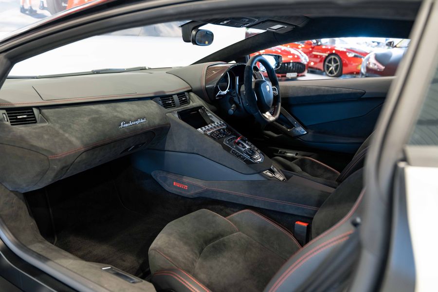 Lamborghini Aventador Pirelli Edition