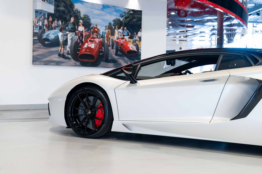 Lamborghini Aventador Pirelli Edition