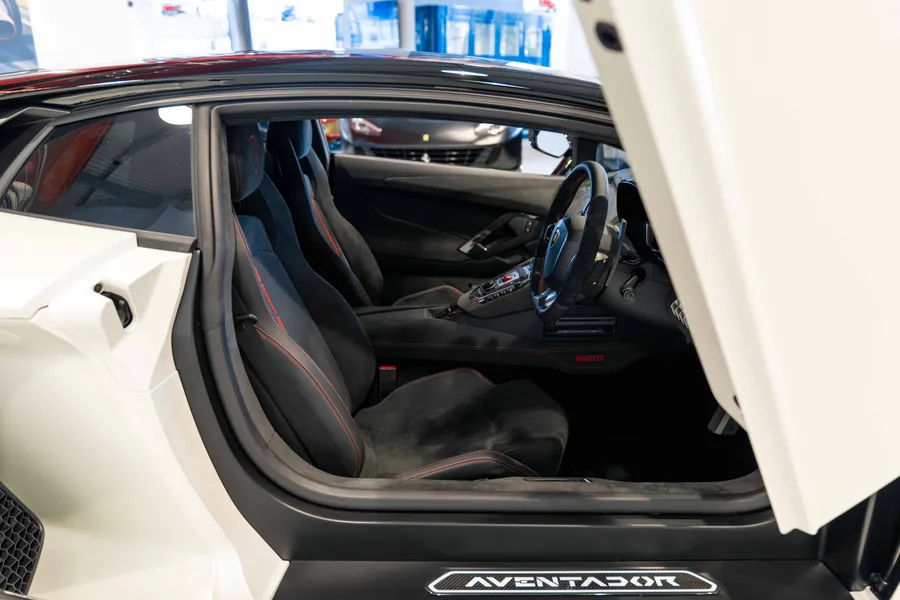 Lamborghini Aventador Pirelli Edition