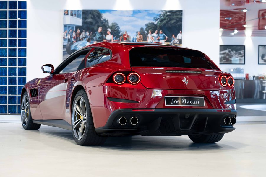 Ferrari GTC4 Lusso