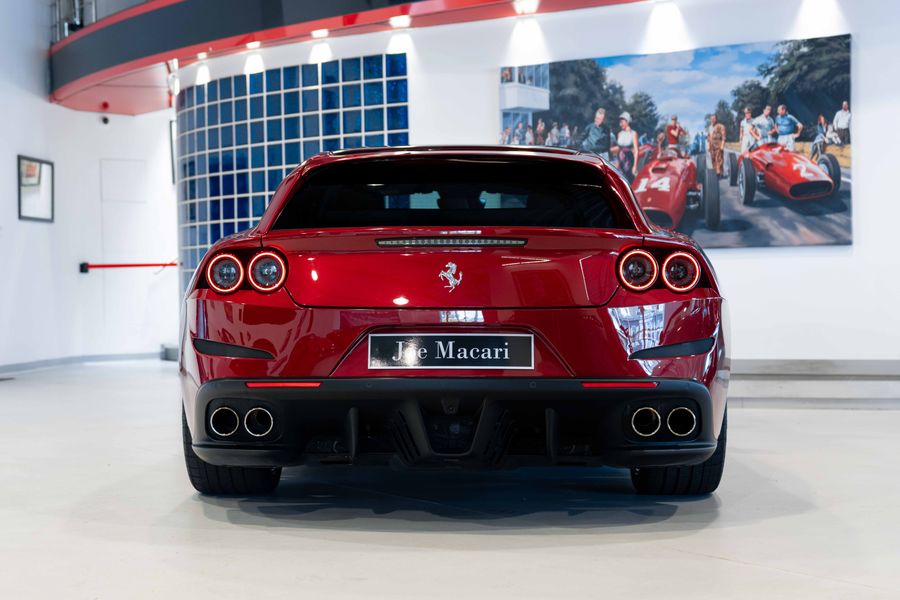 Ferrari GTC4 Lusso