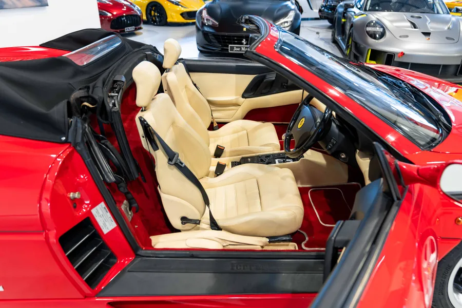 Ferrari F355 Spider