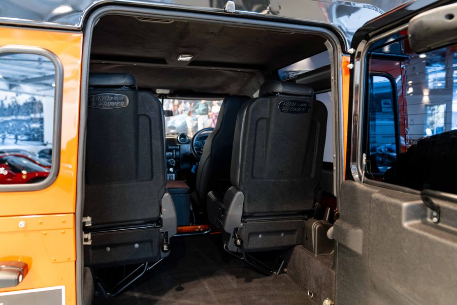 Land Rover Defender 90 Adventure