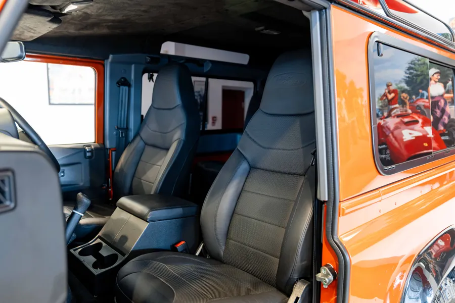 Land Rover Defender 90 Adventure