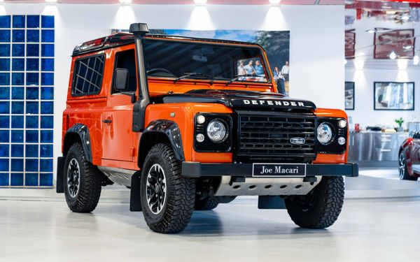Land Rover Defender 90 Adventure