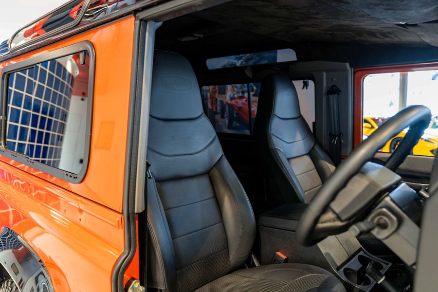 Land Rover Defender 90 Adventure