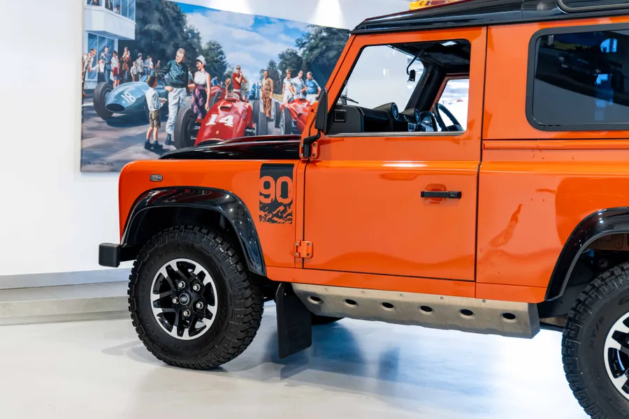 Land Rover Defender 90 Adventure