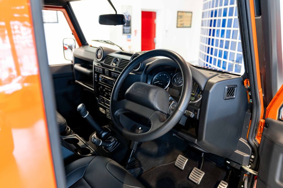 Land Rover Defender 90 Adventure
