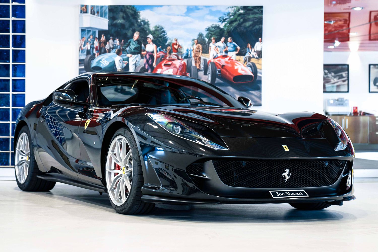 Ferrari 812 Superfast LHD