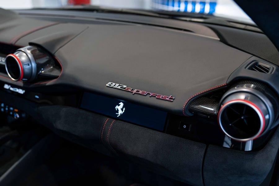 Ferrari 812 Superfast LHD