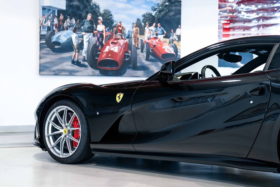 Ferrari 812 Superfast LHD