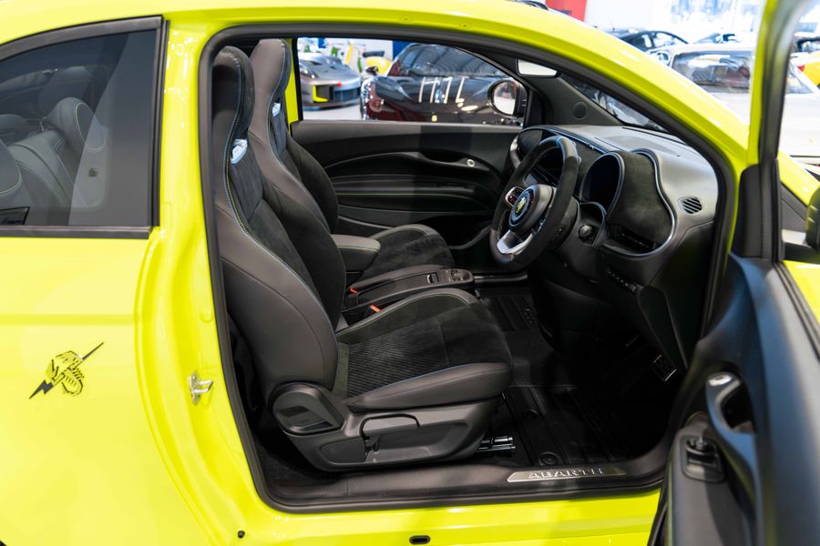 Abarth 500e C Scorpionissima