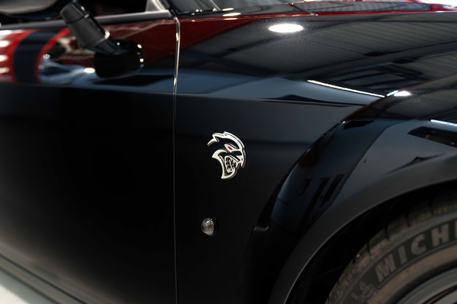 Dodge Challenger Hellcat Jailbreak