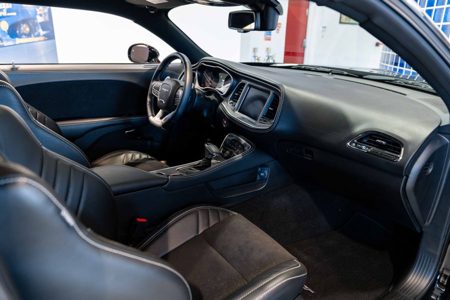 Dodge Challenger Hellcat Jailbreak