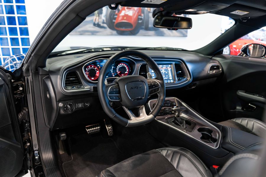 Dodge Challenger Hellcat Jailbreak