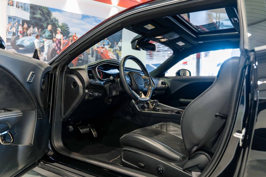 Dodge Challenger Hellcat Jailbreak