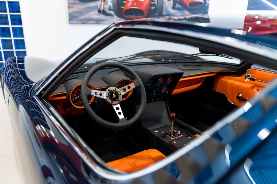 Lamborghini Miura P400