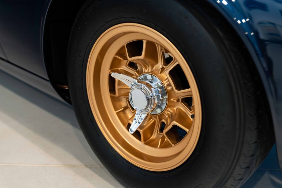 Lamborghini Miura P400