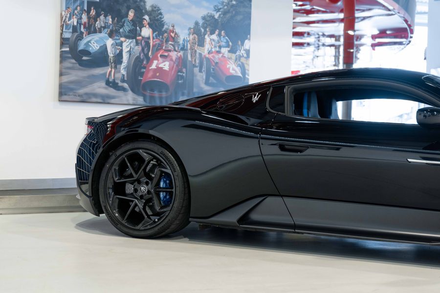 Maserati MC20