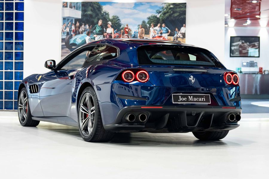 Ferrari GTC4 Lusso