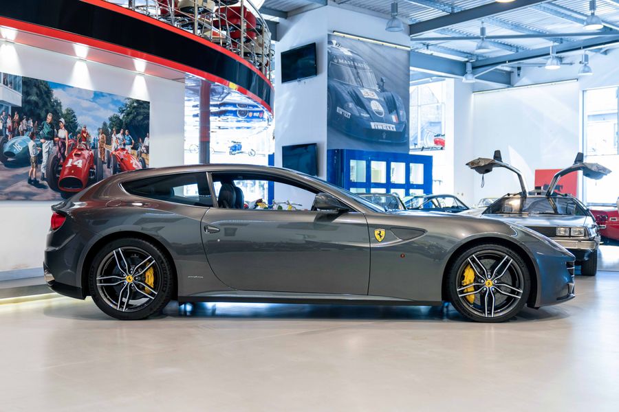 Ferrari FF