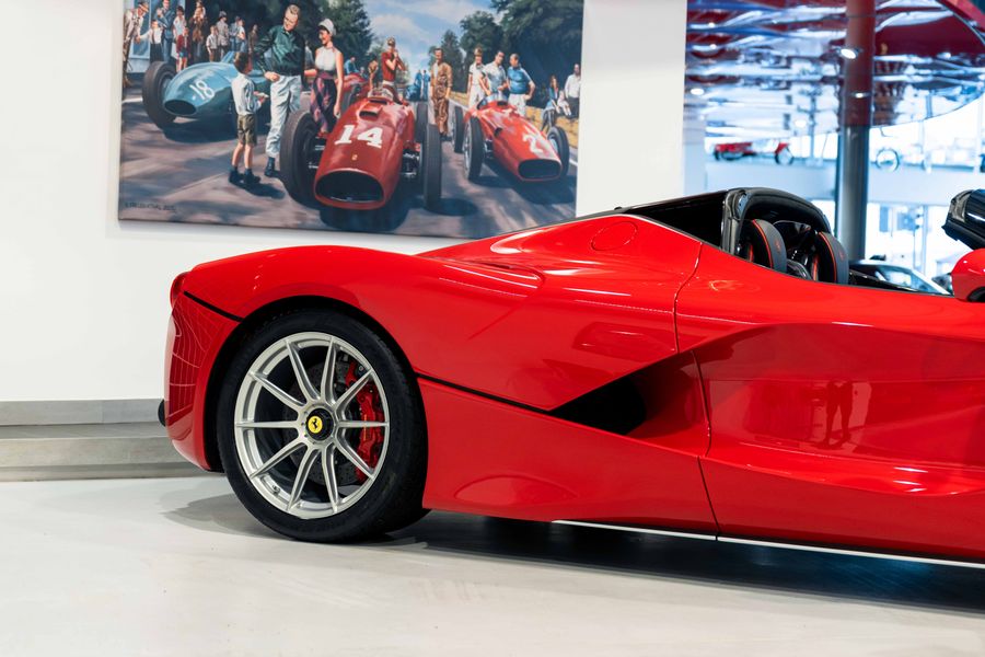 Ferrari LaFerrari Aperta