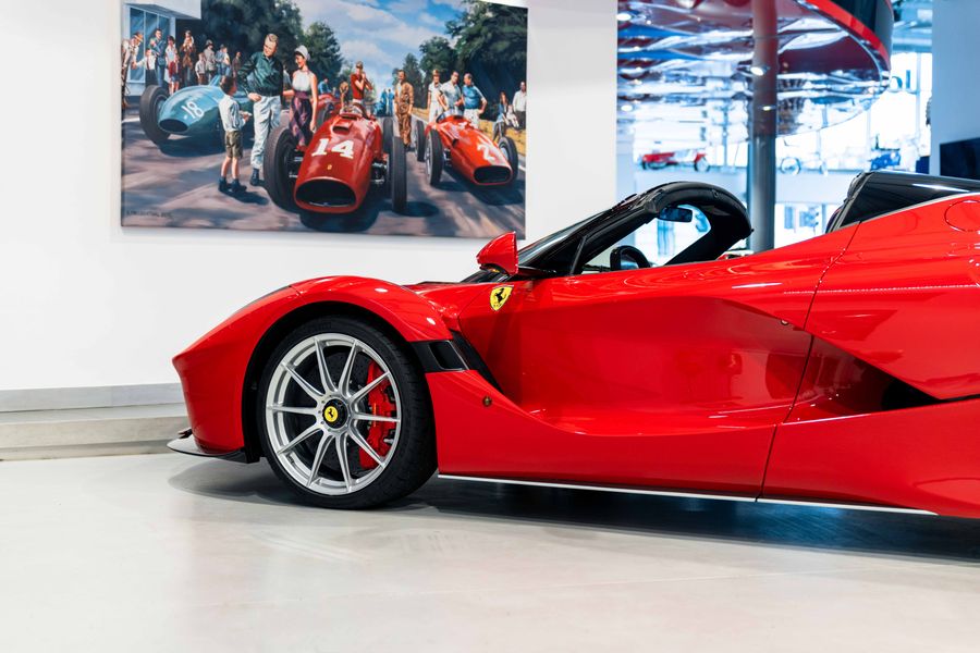 Ferrari LaFerrari Aperta