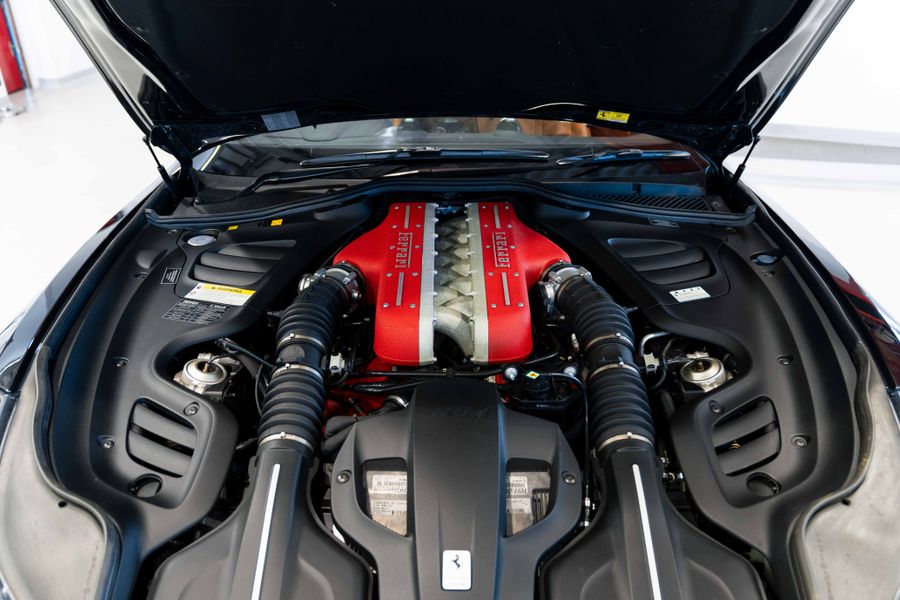 Ferrari GTC4 Lusso V12