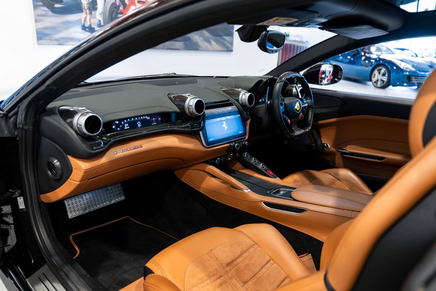 Ferrari GTC4 Lusso V12