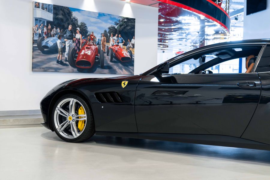 Ferrari GTC4 Lusso V12