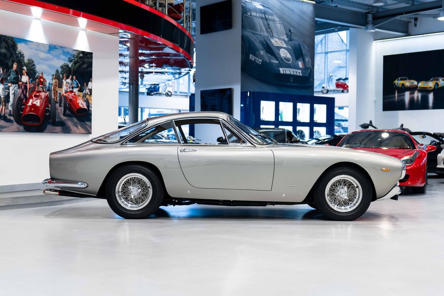 Ferrari 250 GT Lusso