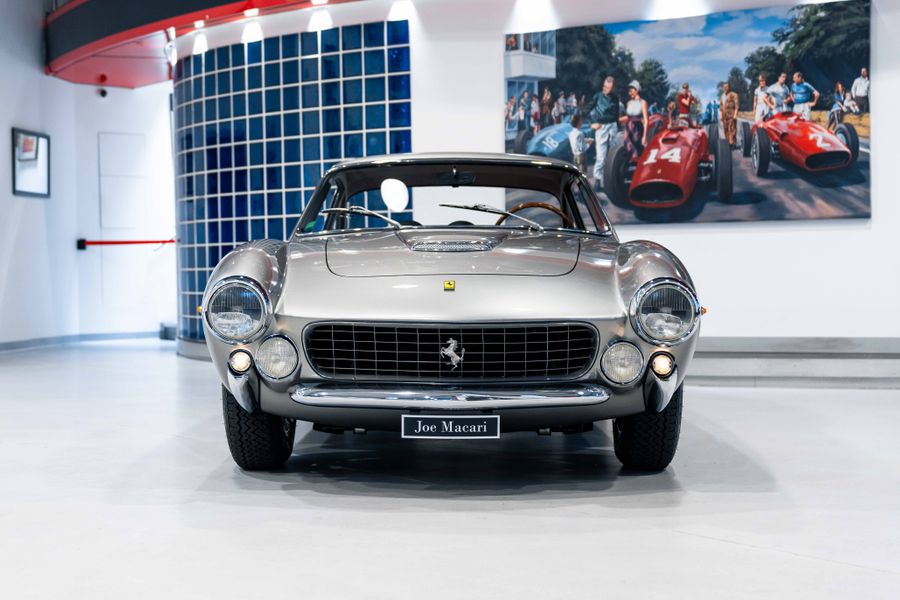 Ferrari 250 GT Lusso