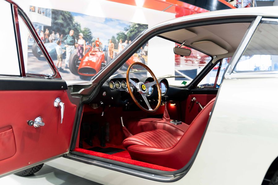Ferrari 250 GT Lusso