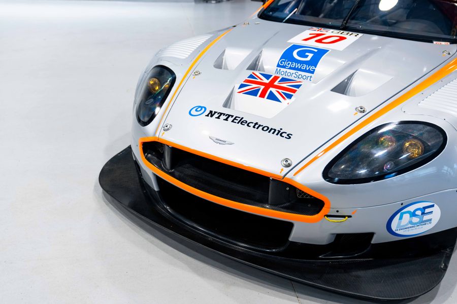 Aston Martin DBR9 GT1