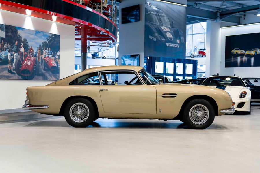 Aston Martin DB5