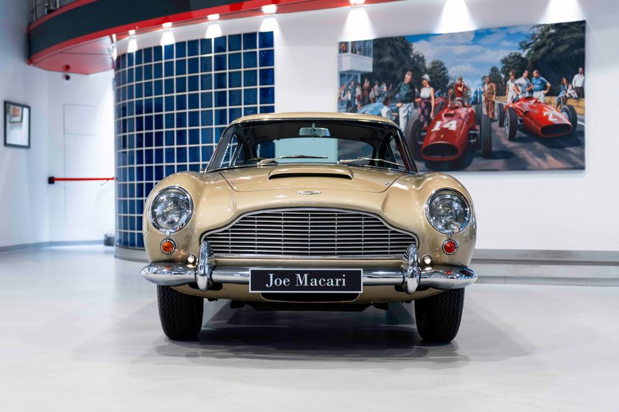 Aston Martin DB5