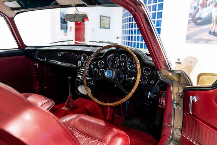 Aston Martin DB5