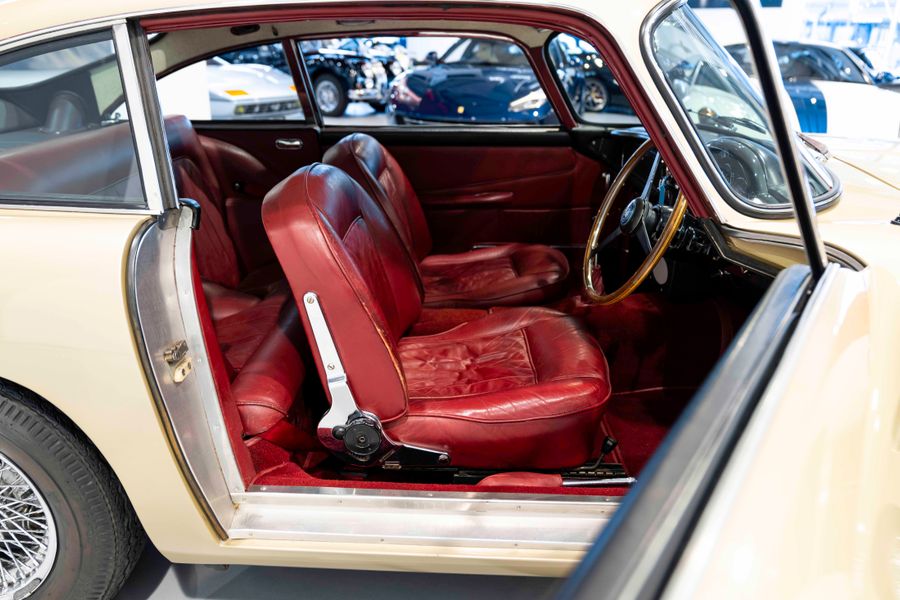 Aston Martin DB5