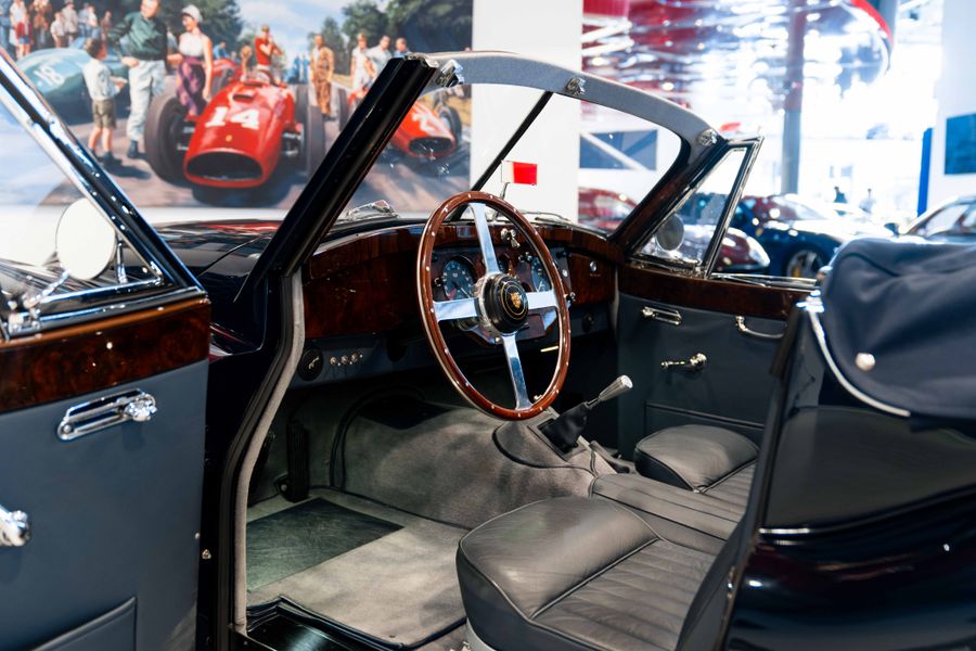 Jaguar XK140 Drophead Coupe LHD