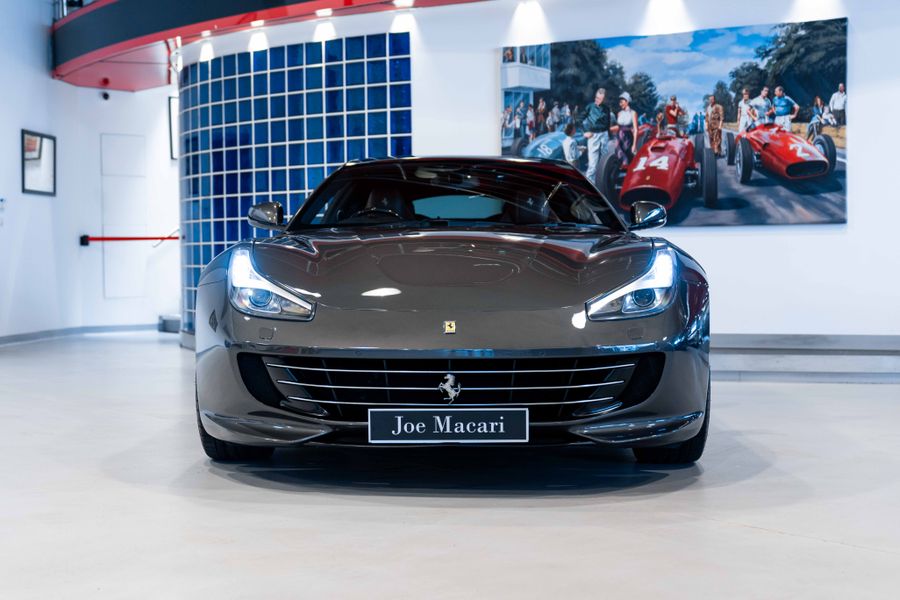 Ferrari GTC4 Lusso V12