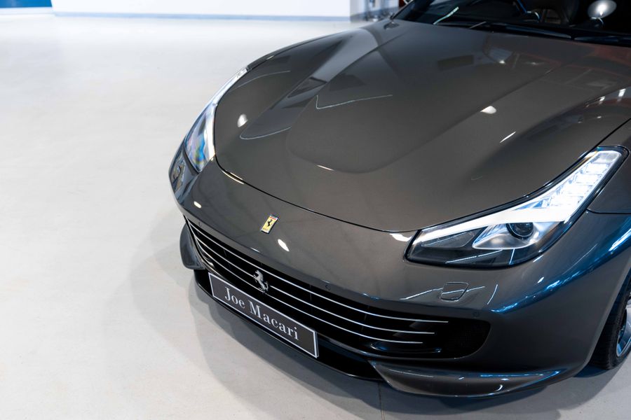 Ferrari GTC4 Lusso V12