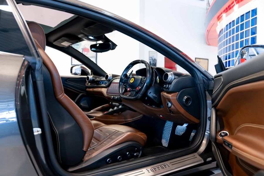 Ferrari GTC4 Lusso V12
