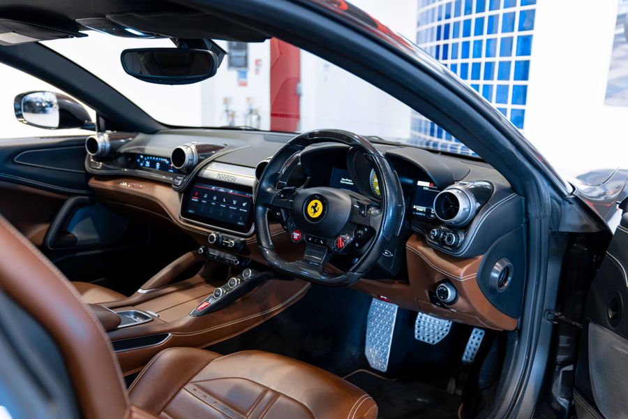 Ferrari GTC4 Lusso V12
