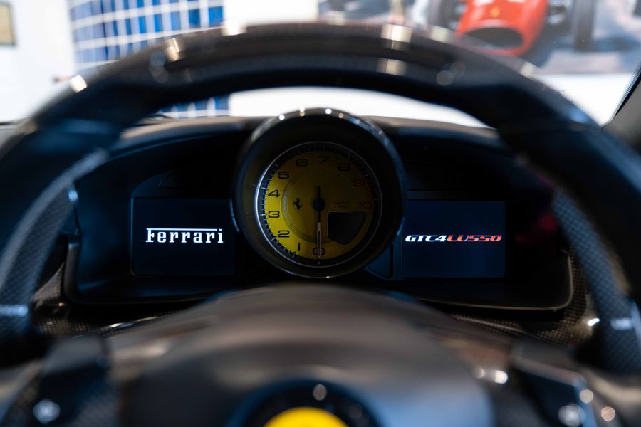 Ferrari GTC4 Lusso V12