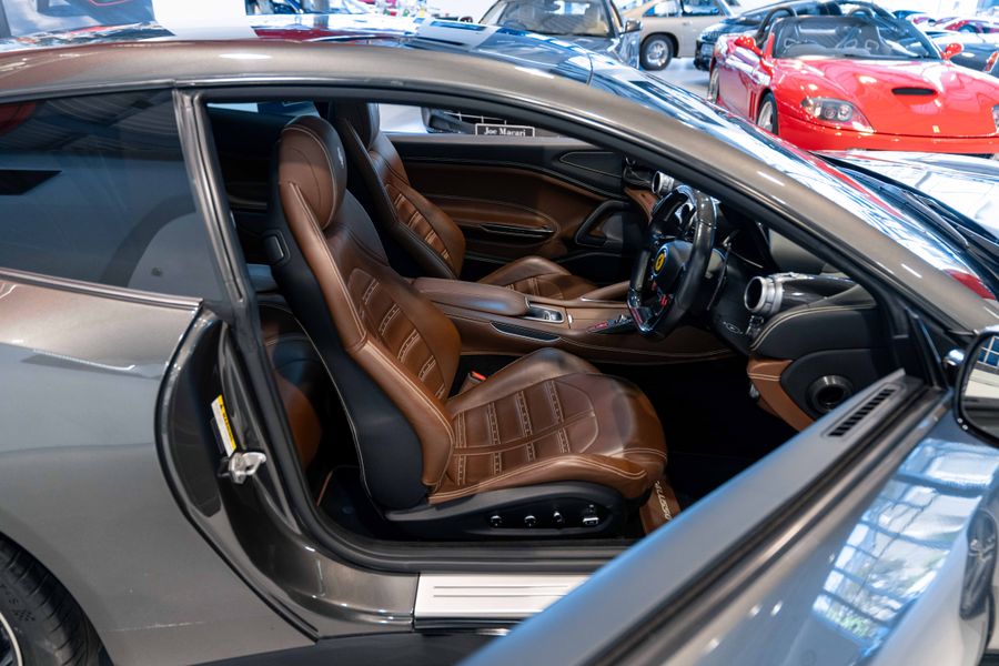Ferrari GTC4 Lusso V12