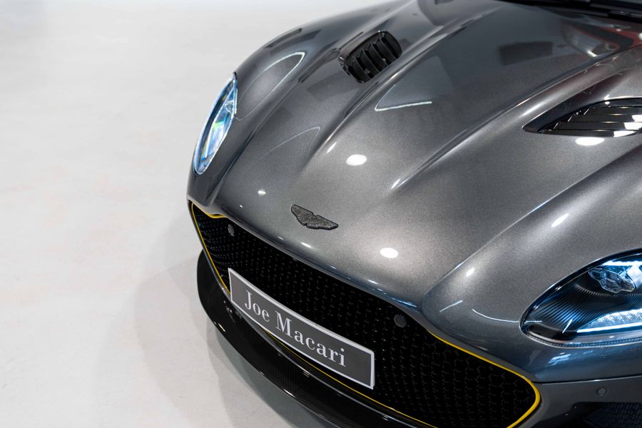 Aston Martin DBS Superleggera