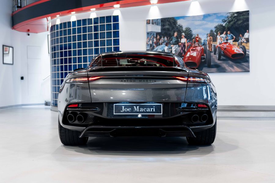Aston Martin DBS Superleggera