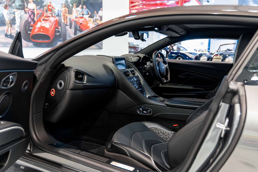 Aston Martin DBS Superleggera