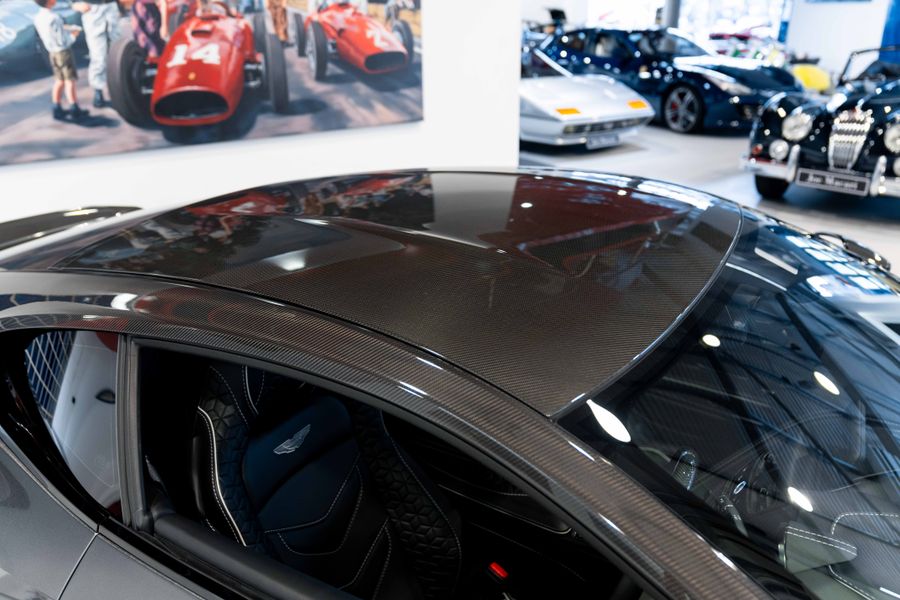 Aston Martin DBS Superleggera