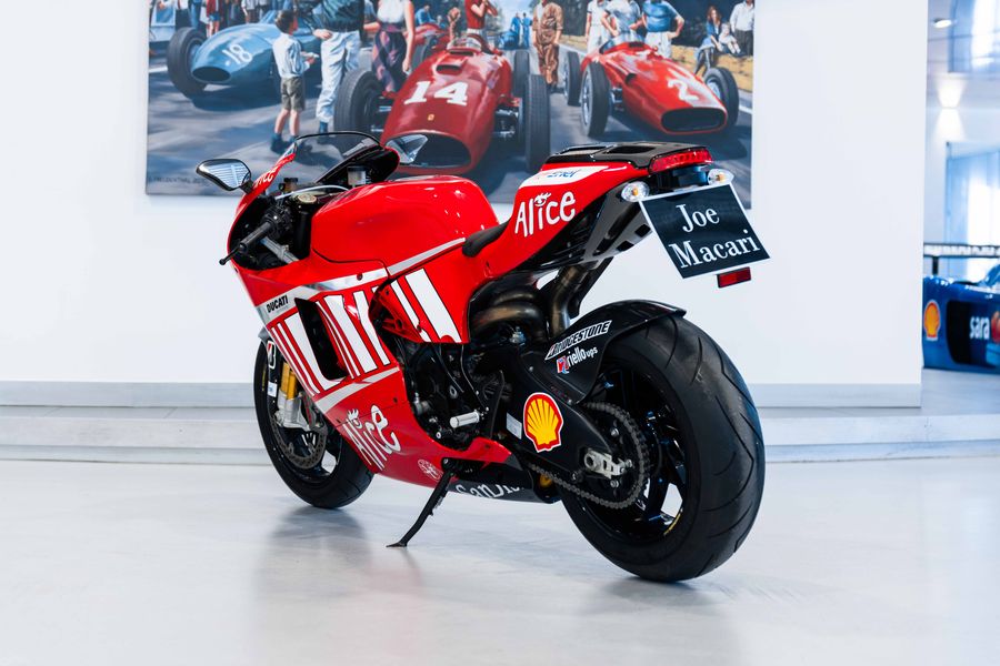 Ducati Desmosedici RR Team Version